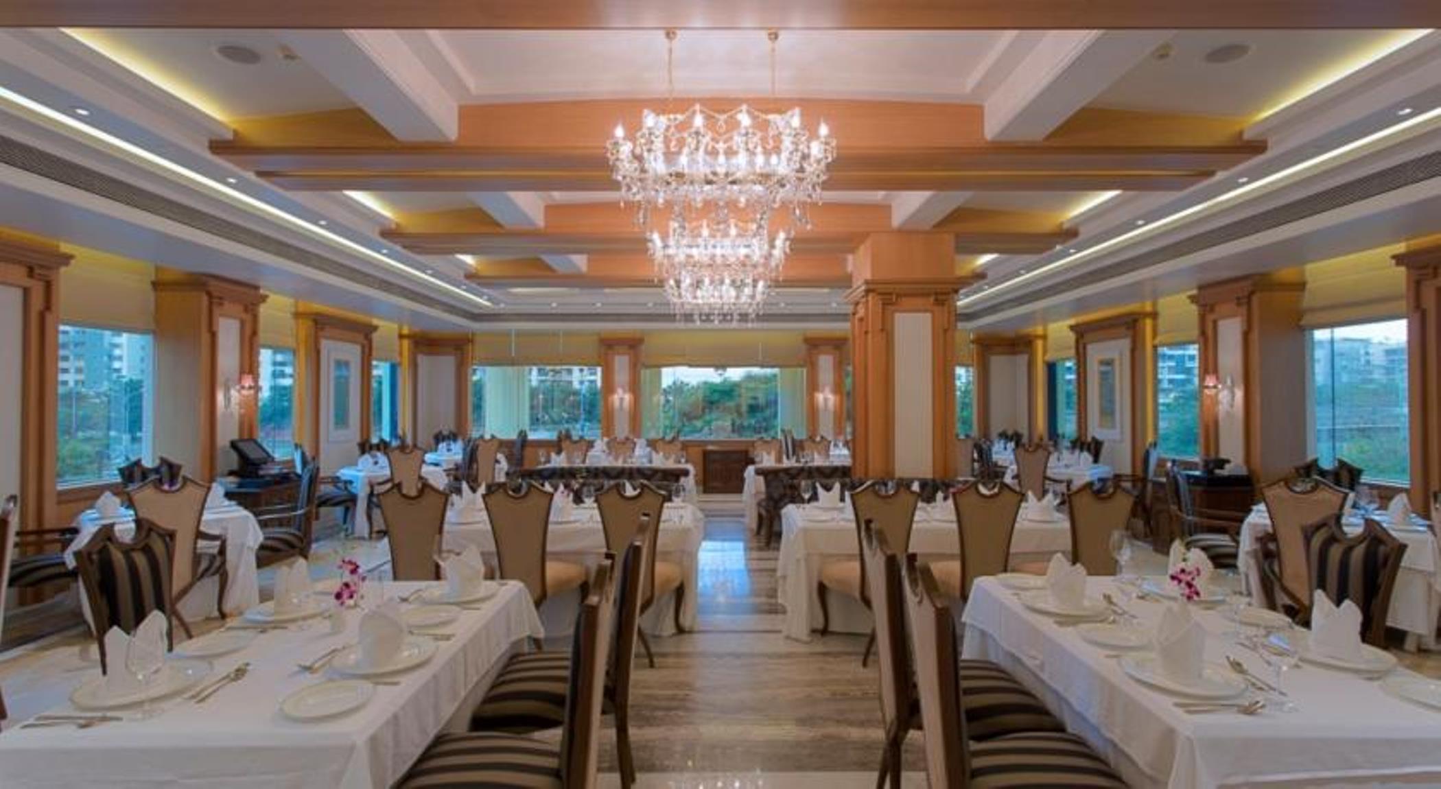 Royal Tulip Navi Mumbai Hotel Luaran gambar